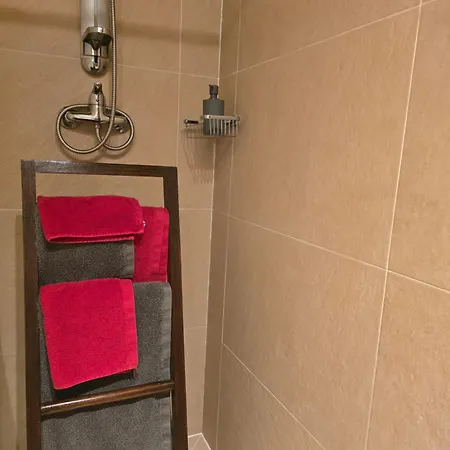 Konukevi Quinta Do Feonix Martinchel