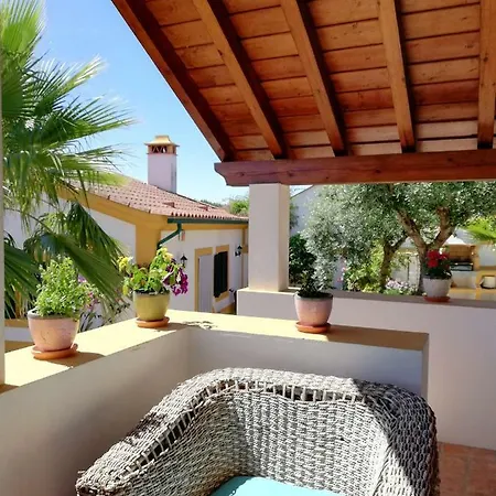 Konukevi Quinta Do Feonix Martinchel