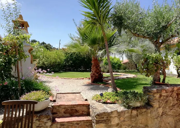 Quinta Do Feonix بيت ضيافة *